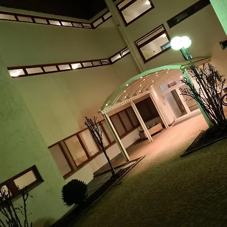 Caroline - Gemuetliche Mit Pool, Sauna Und Hochschwarzwaldcard Apartamento
